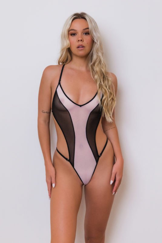 Reckless Noir Black White 879 One Piece Front